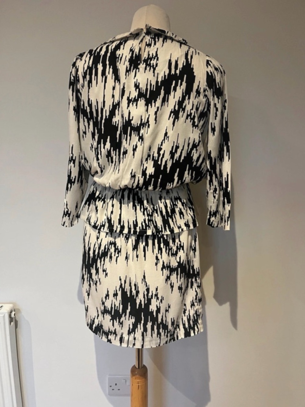 Ganni Black and White Abstract Print Mini Dress with Peter Collar - Picture 6 of 8